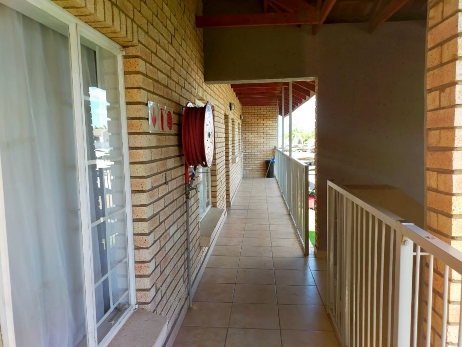 2 Bedroom Property for Sale in Rustenburg Central North West